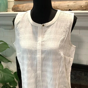 #203 NWT Liz Claiborne Textured White Front Button Tunic Size Small